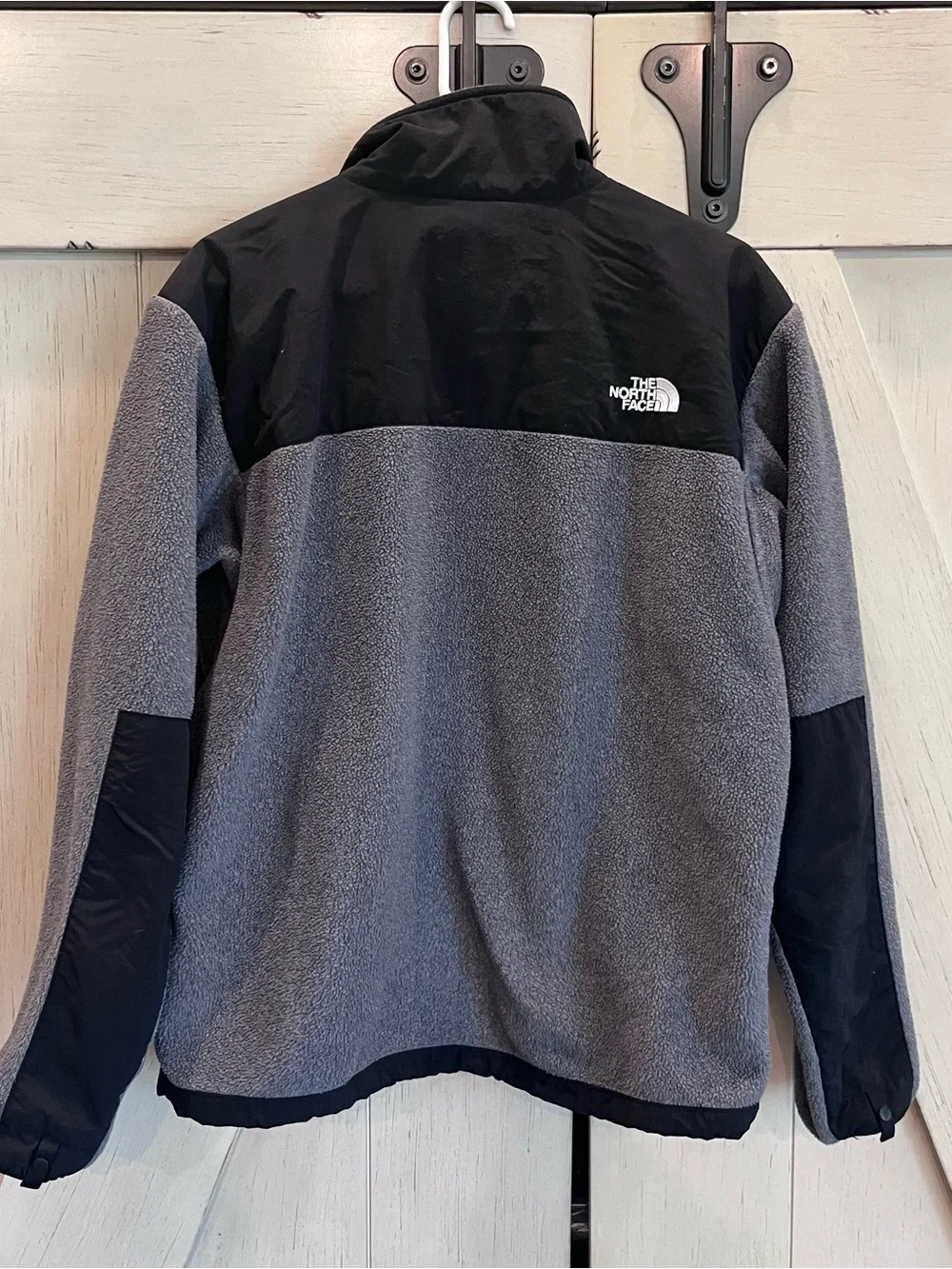 The North Face Gray Sherpa Fleece Jacket Size Medium